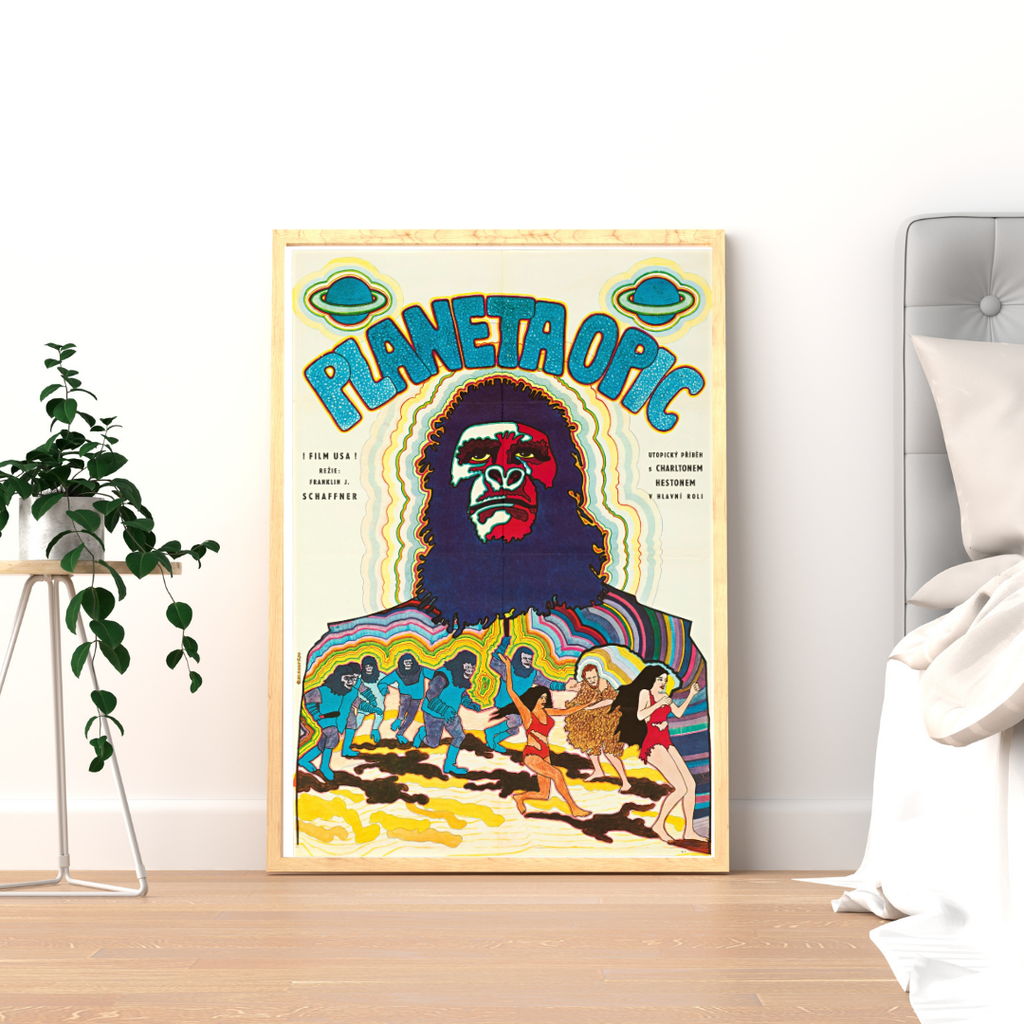 PLANET OF THE APES – FILM BY FRANKLIN J. SCHAFFNER (1968) – CHARLTON HESTON – SCIENCE-FICTION – MOVIE POSTER – REPRODUCTION – POSTER HUB STUDIO – HQ