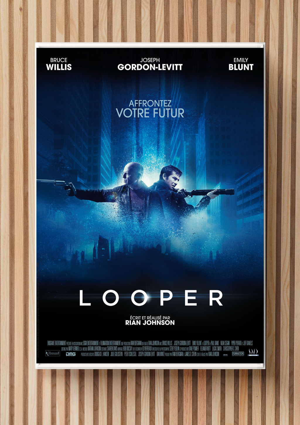LOOPER – FILM DE RIAN JOHNSON (2012) – JOSEPH GORDON-LEVITT – SCIENCE-FICTION – AFFICHE CINÉMA – REPRODUCTION – POSTER HUB STUDIO – HQ