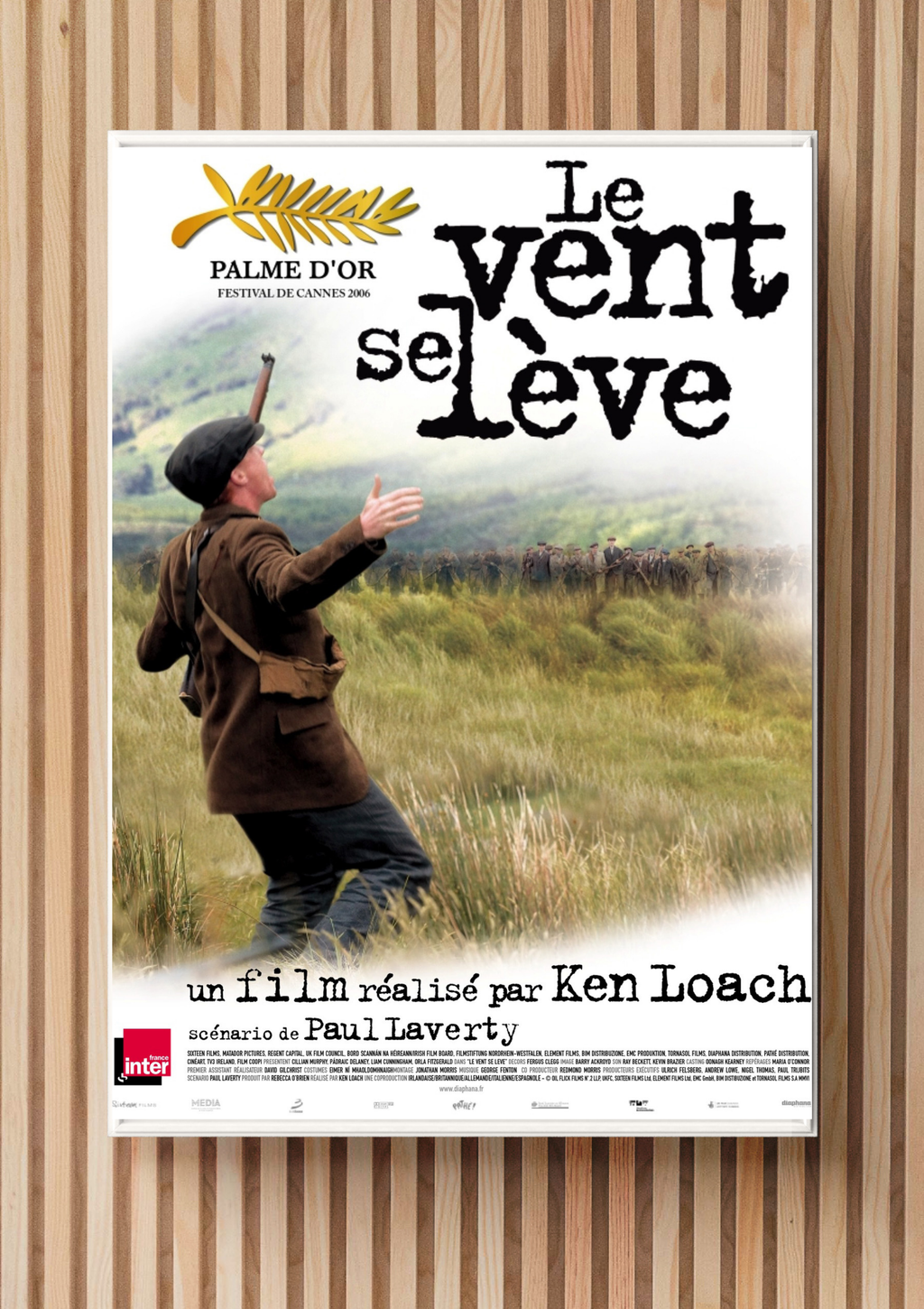 LE VENT SE LÈVE – FILM DE KEN LOACH (2006) – CILLIAN MURPHY – DRAME HISTORIQUE – AFFICHE CINÉMA – REPRODUCTION – POSTER HUB STUDIO – HQ (Copie)