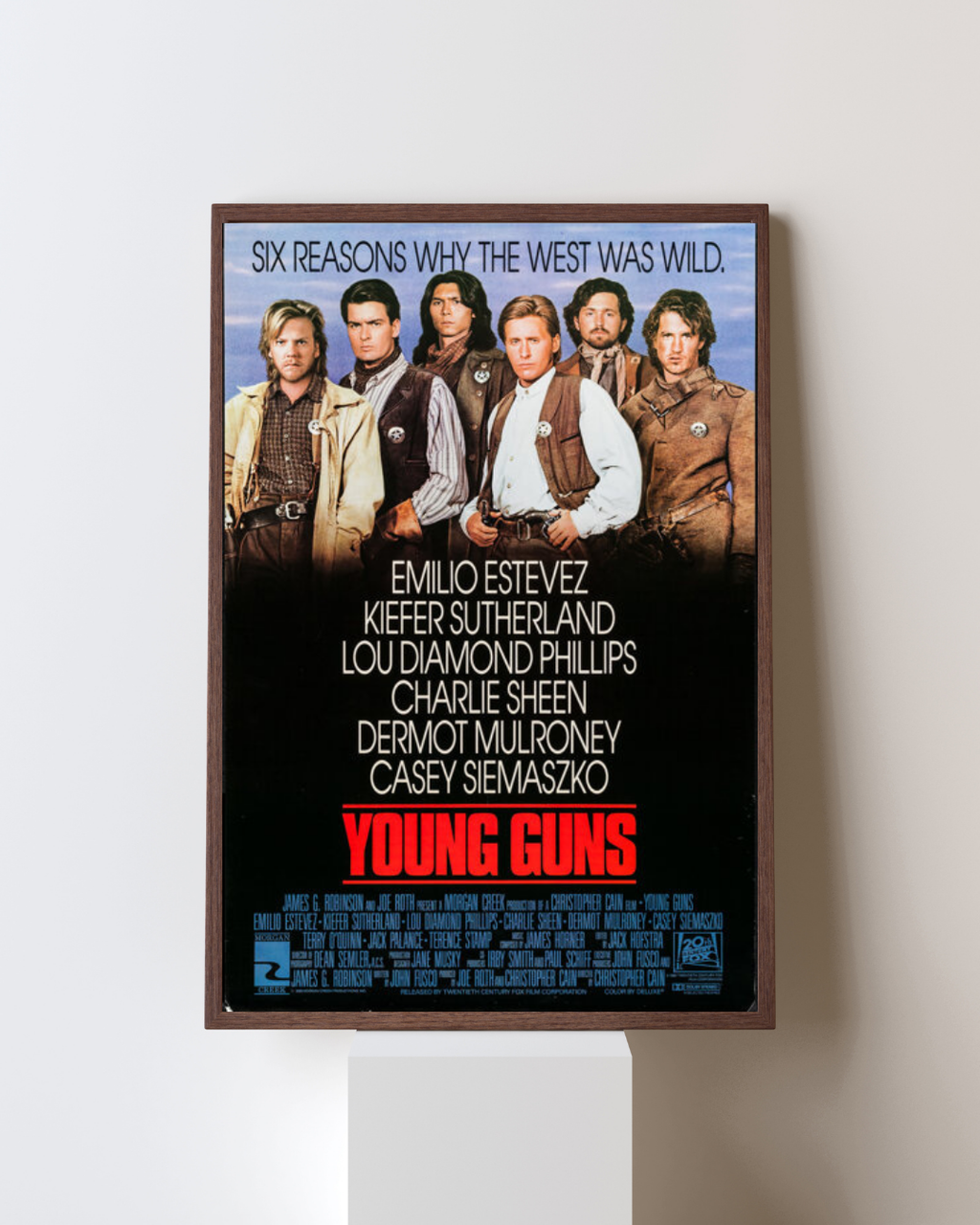 YOUNG GUNS – YOUNG GUNS (1988) – EMILIO ESTEVEZ – KIEFER SUTHERLAND – WESTERN ACTION MOVIE POSTER – REPRODUCTION – POSTER HUB STUDIO – HQ