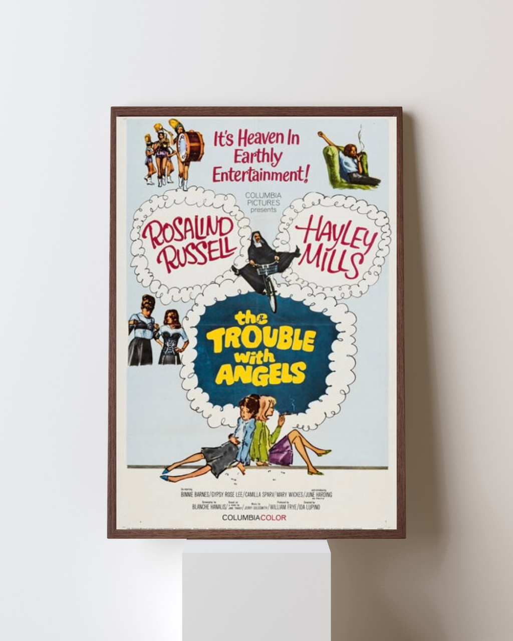 CES DEMOISELLES EN FOLIE – THE TROUBLE WITH ANGELS (1966) – HAYLEY MILLS – ROSALIND RUSSELL – AFFICHE FILM COMÉDIE FAMILLE – REPRODUCTION – POSTER HUB STUDIO – HQ