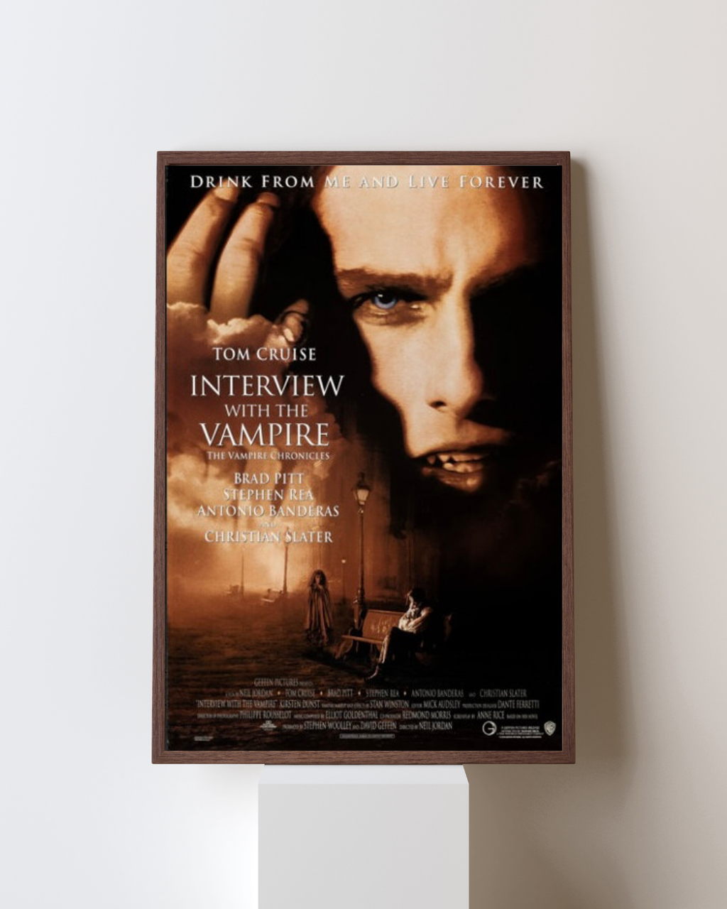 ENTRETIEN AVEC UN VAMPIRE – INTERVIEW WITH THE VAMPIRE (1994) – TOM CRUISE – BRAD PITT – AFFICHE FILM DRAME FANTASTIQUE – REPRODUCTION – POSTER HUB STUDIO – HQ