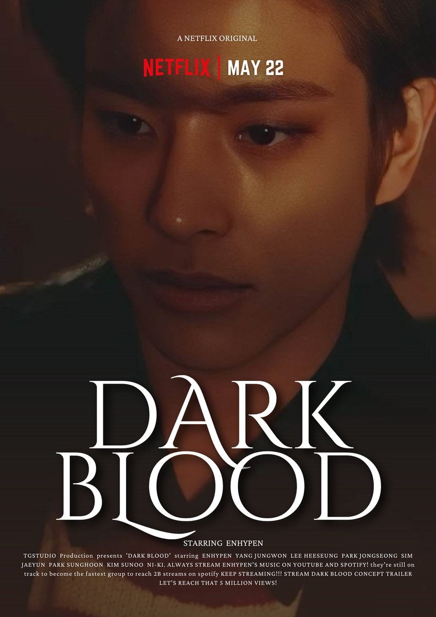 Affiche ENHYPEN Dark Blood avec portrait en lumière chaude orangée, regard sérieux et ambiance sombre, esthétique cinématographique et intime.