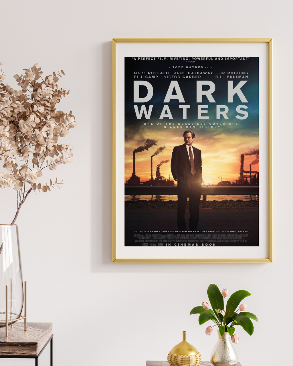 Affiche Dark Waters (2019) avec Mark Ruffalo. Thriller dramatique inspiré de faits réels. Reproduction HQ – Poster Hub Studio.