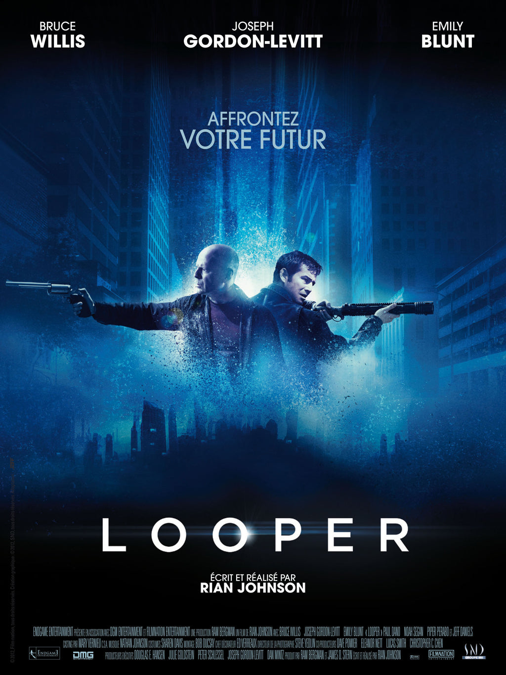 Affiche du film Looper (2012) de Rian Johnson avec Joseph Gordon-Levitt et Bruce Willis. Science-fiction culte. Reproduction HQ Poster Hub.
