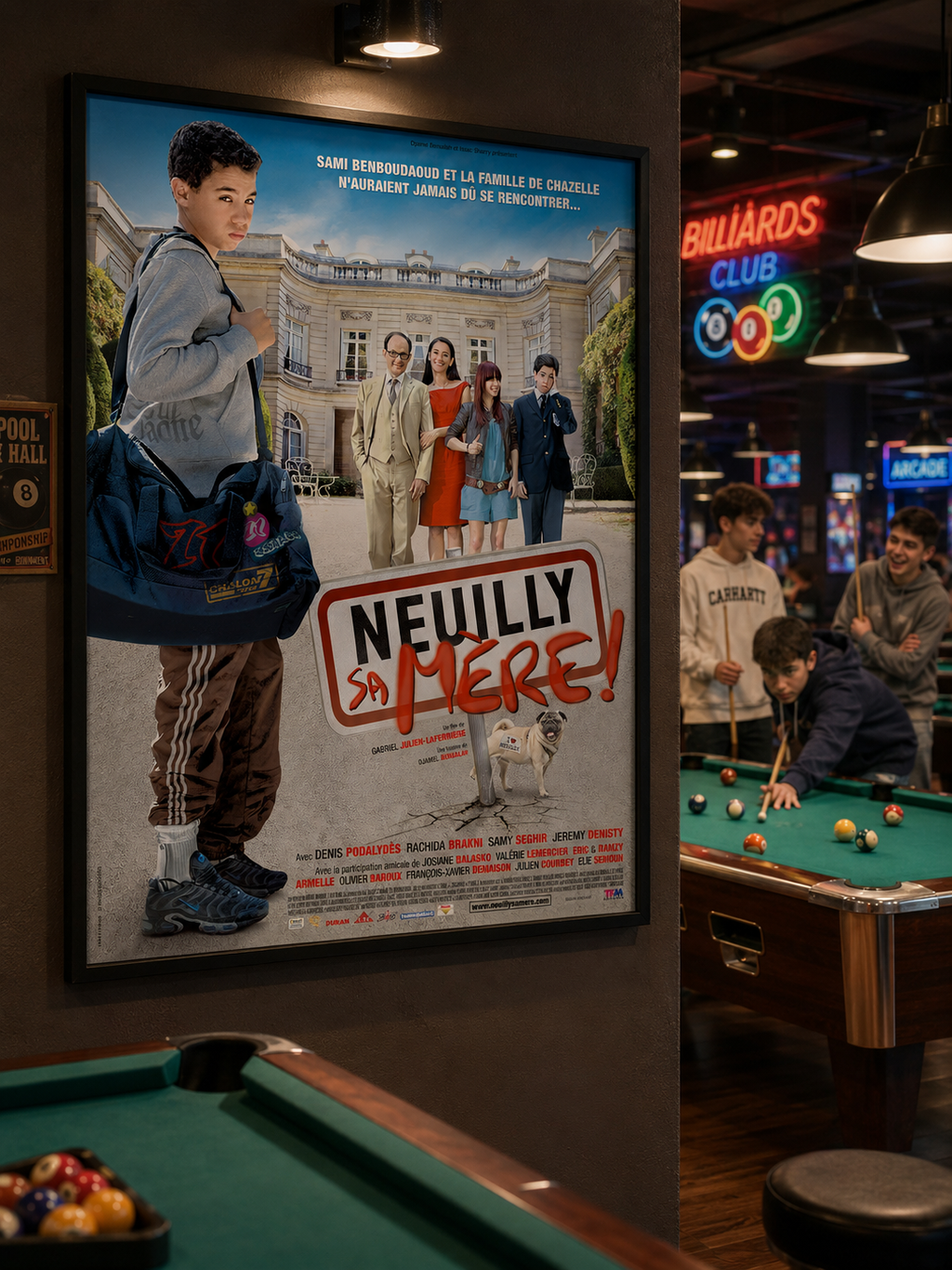 Affiche du film Neuilly sa Mère ! (2009) avec Samy Seghir et Denis Podalydès. Comédie française populaire et décalée. Reproduction HQ.
