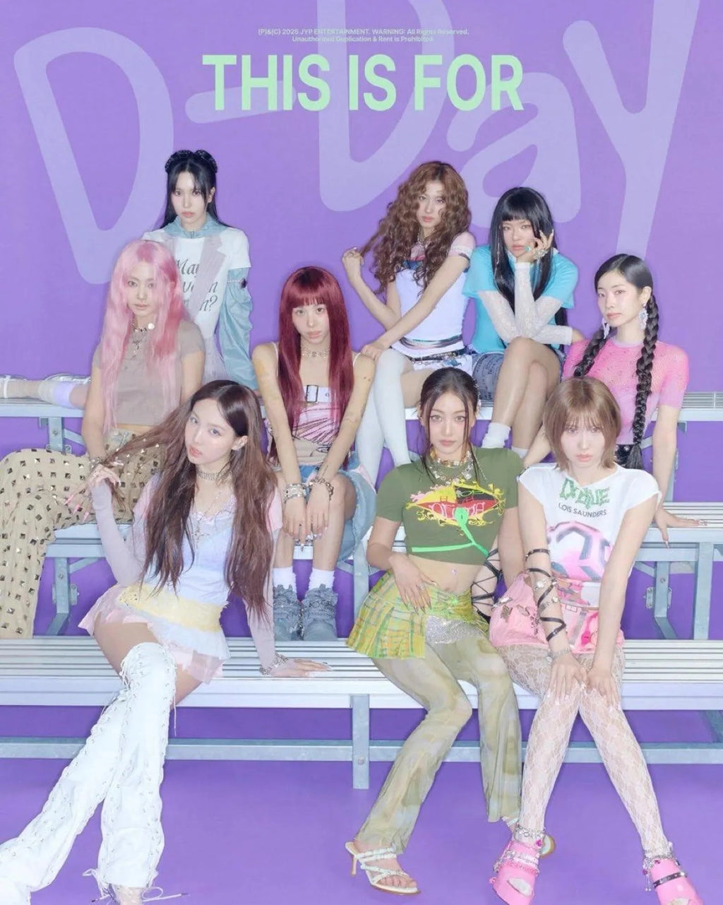Affiche TWICE – This Is For D-Day 2025 JYP Entertainment – photo officielle 9 membres fond violet tenues Y2K colorées K-Pop collector | Poster Hub Studio
