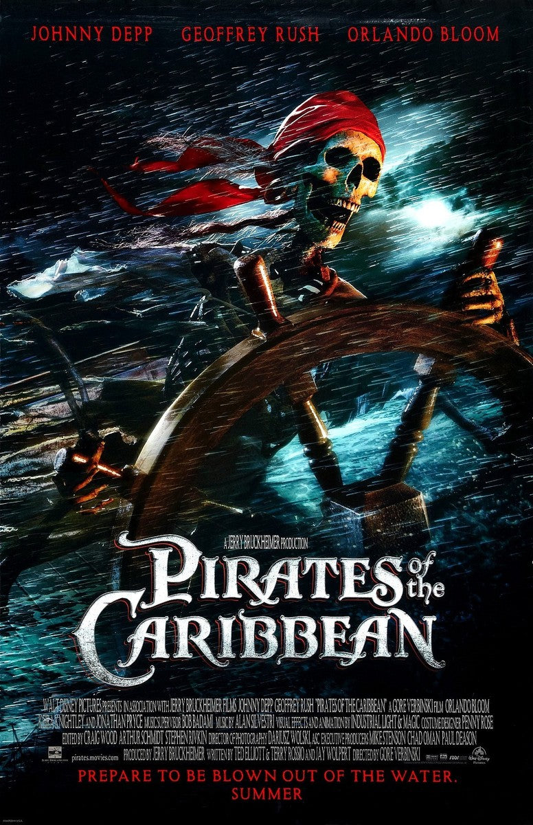 Affiche du film Pirates des Caraïbes montrant un pirate squelette tenant un gouvernail en pleine tempête, avec Johnny Depp, ambiance sombre et aventure maritime.